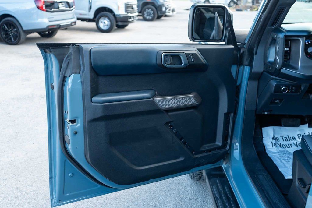 Used 2022 Ford Bronco Outer Banks image 10