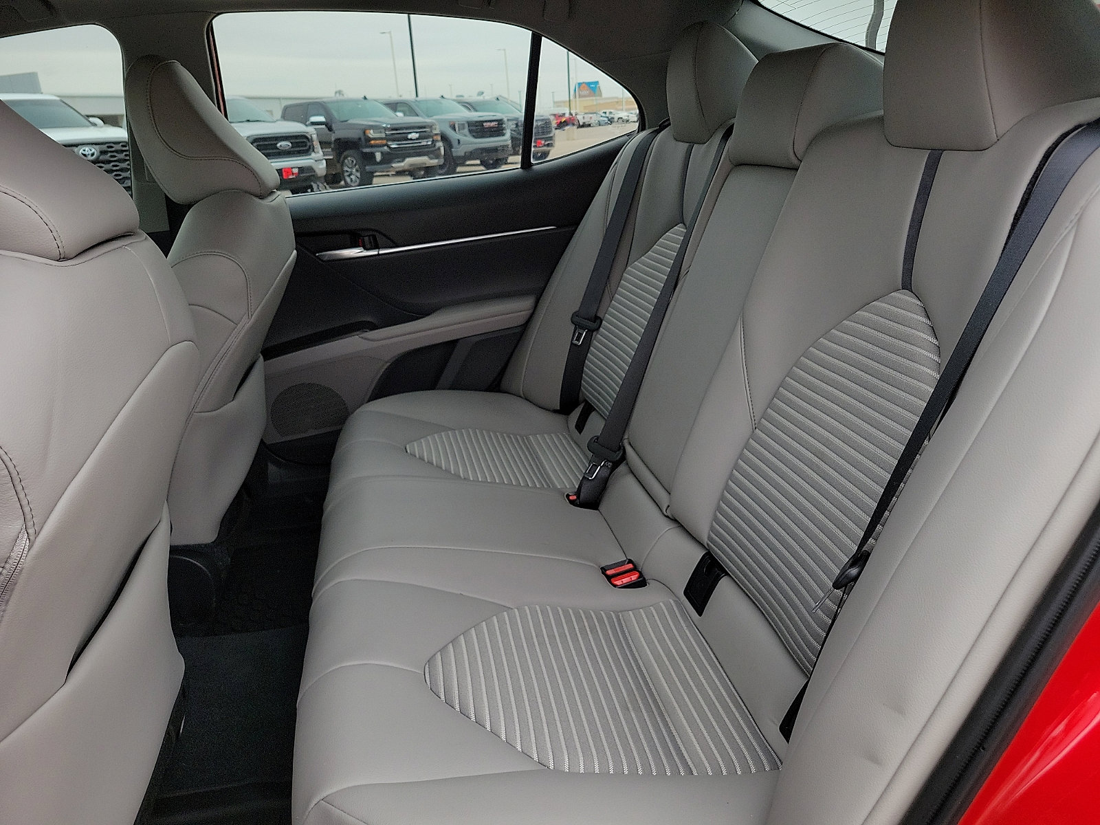 Used 2024 Toyota Camry SE w/ Audio Upgrade Package FWD image 8