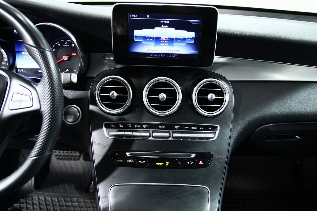 Used 2019 Mercedes-Benz GLC 300 4MATIC image 20