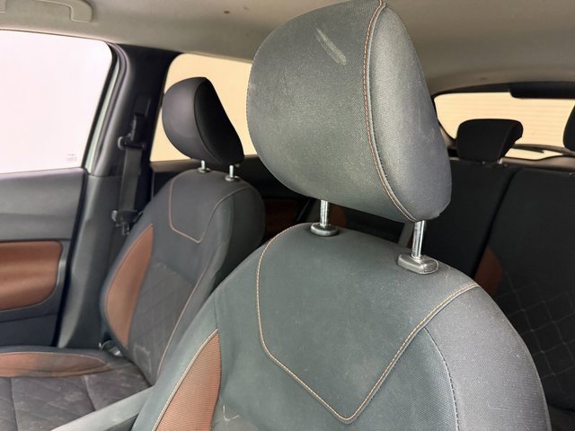 Used 2018 Nissan Kicks SR image 9