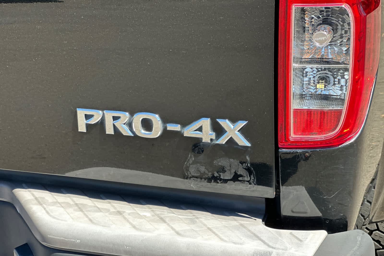 Used 2012 Nissan Frontier PRO-4X AWD/4WD image 24