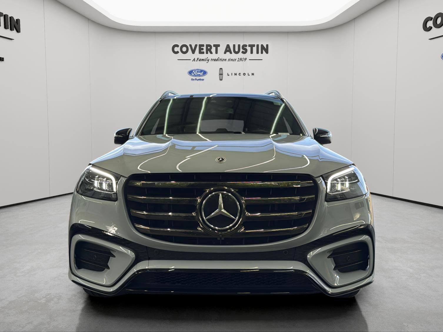 Used 2024 Mercedes-Benz GLS 450 4MATIC image 8