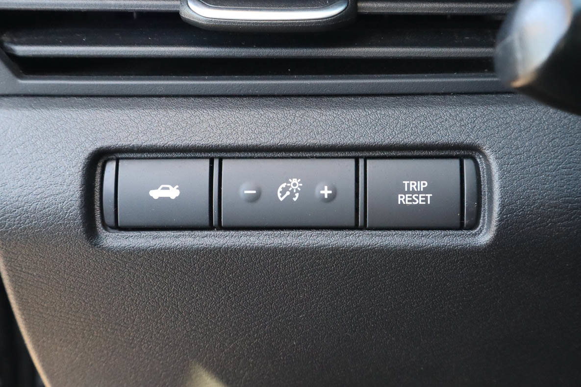 Used 2025 Nissan Altima 2.5 SV FWD image 15