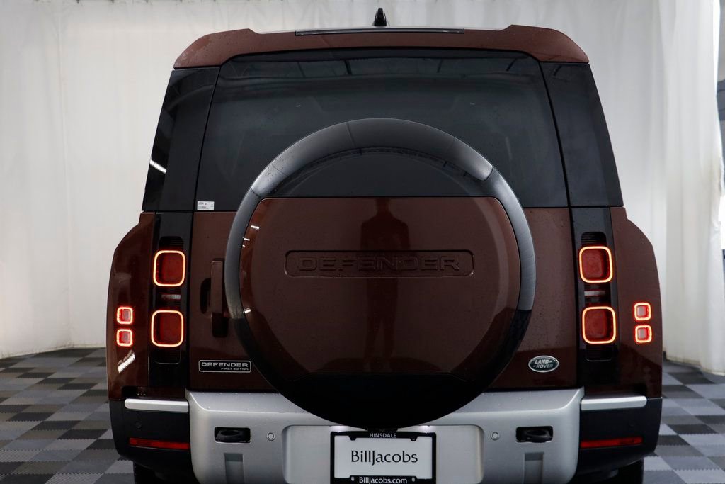 Used 2023 Land Rover Defender 130 First Edition image 18