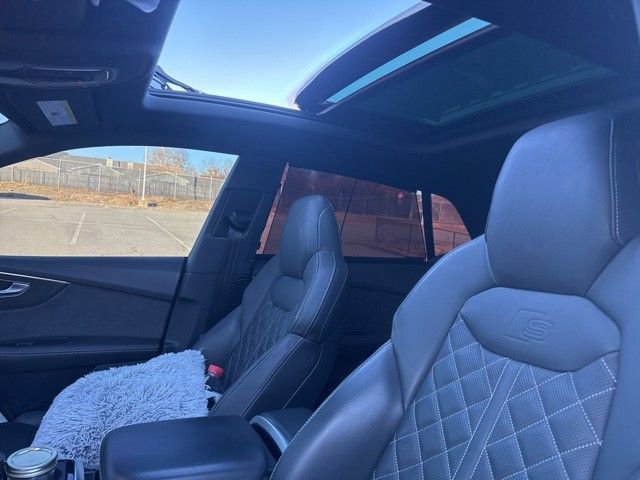Used 2023 Audi SQ8 Prestige image 12