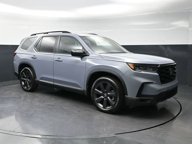 Used 2023 Honda Pilot Sport image 3