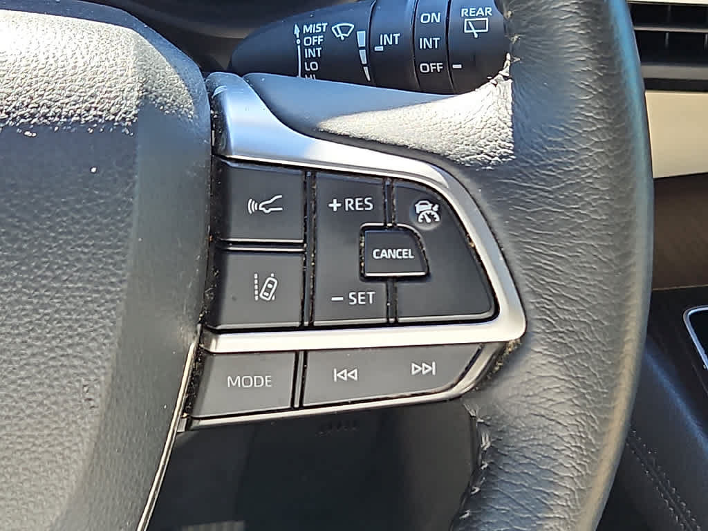 Used 2021 Toyota Sienna XLE FWD image 22