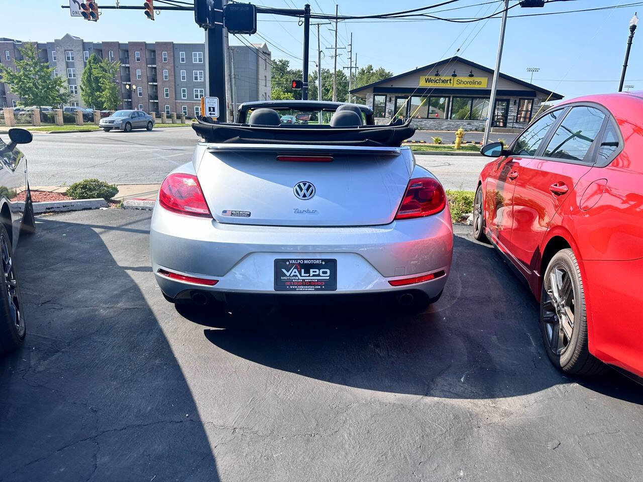 Used 2013 Volkswagen Beetle 2.0T FWD image 4