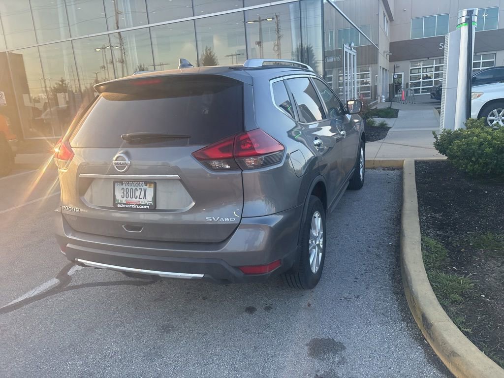 Used 2018 Nissan Rogue SV AWD/4WD image 13