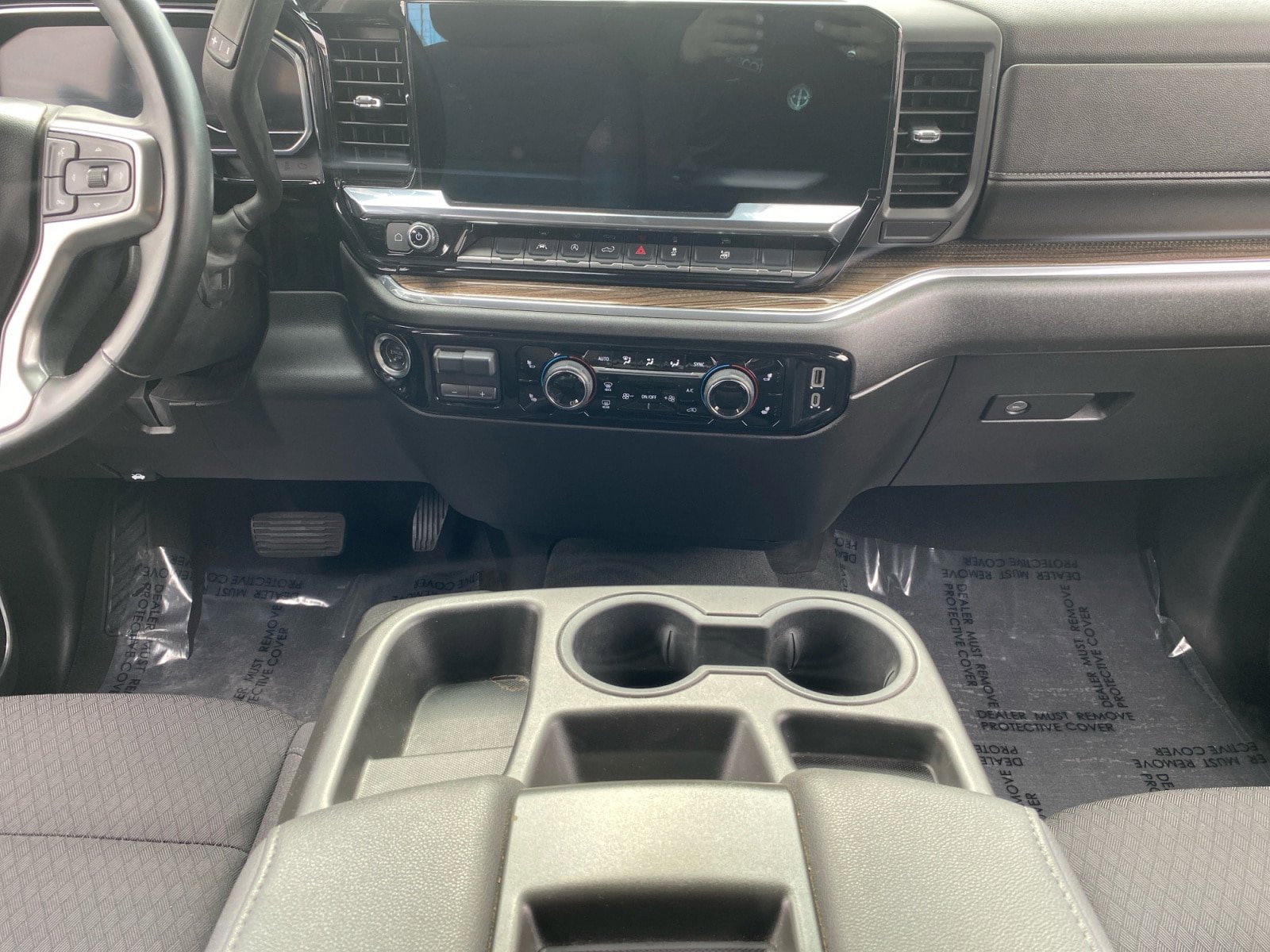 Used 2025 Chevrolet Silverado 1500 LT image 11