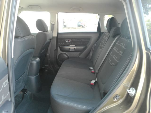 Used 2012 Kia Soul + w/ Audio Pkg FWD image 16