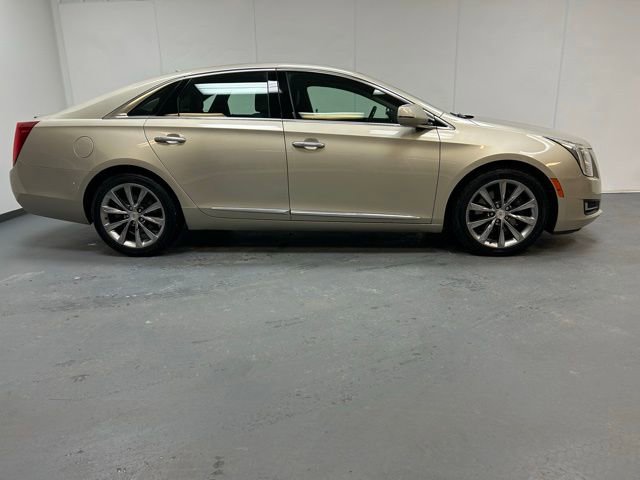 Used 2014 Cadillac XTS Base image 2