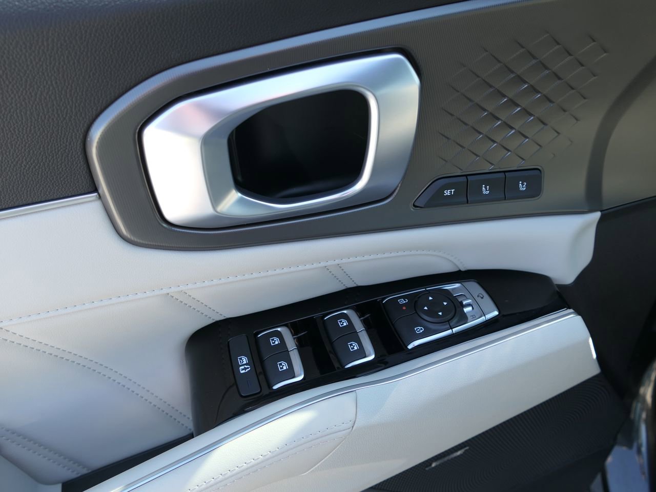 Used 2026 Kia Sorento SX Prestige image 14