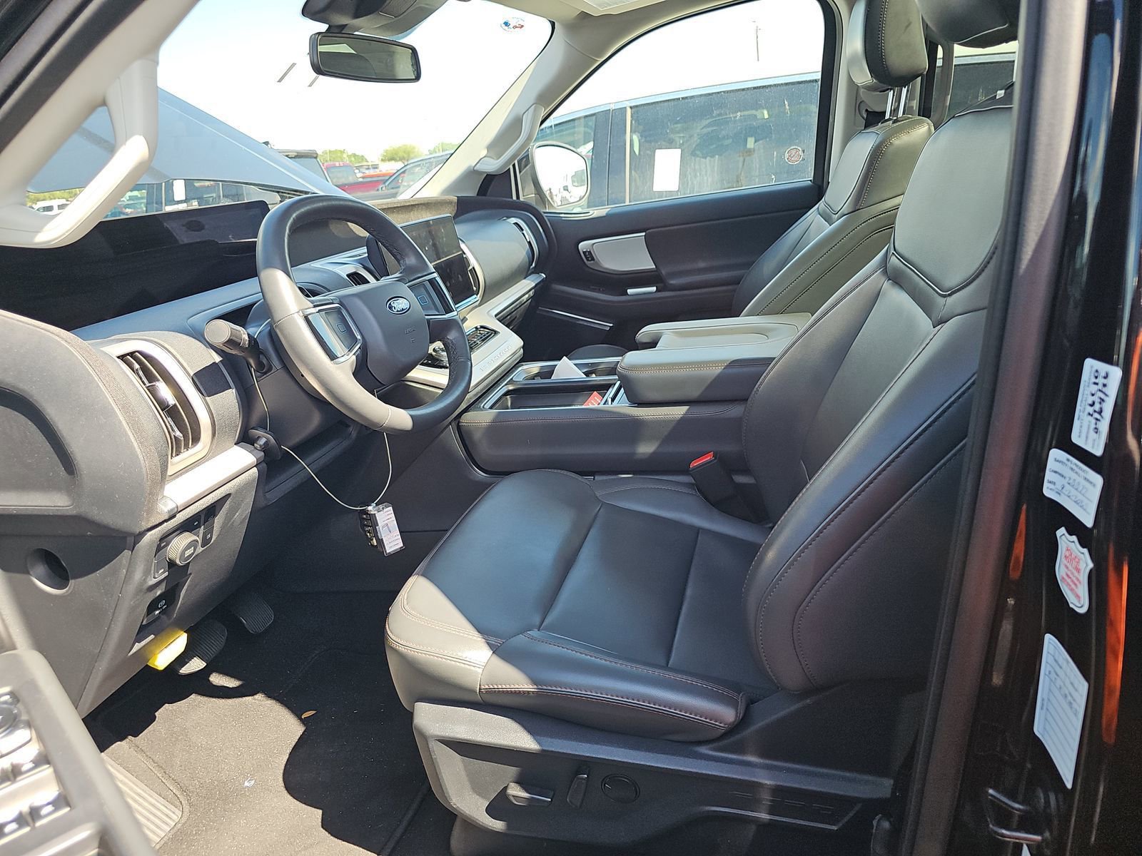Used 2025 Ford Expedition Max Active AWD/4WD image 16