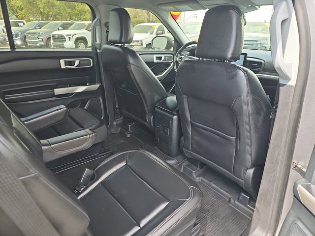 Used 2023 Ford Explorer XLT w/ Equipment Group 202A image 13