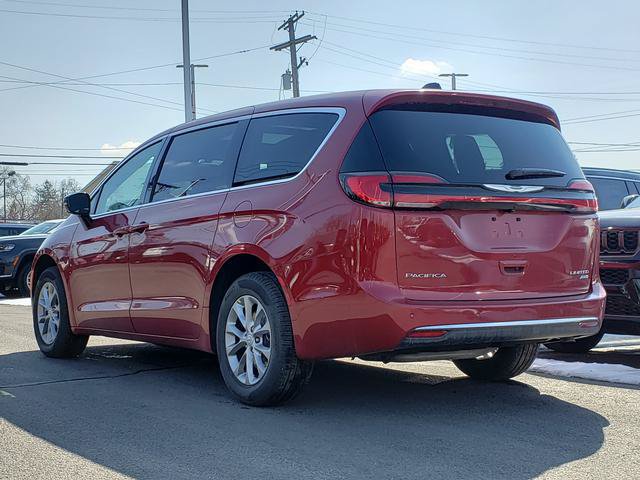 New 2026 Chrysler Pacifica Limited AWD/4WD image 3