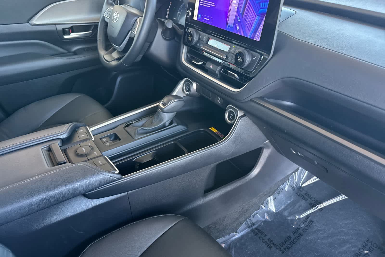 Used 2025 Toyota Grand Highlander FWD image 17