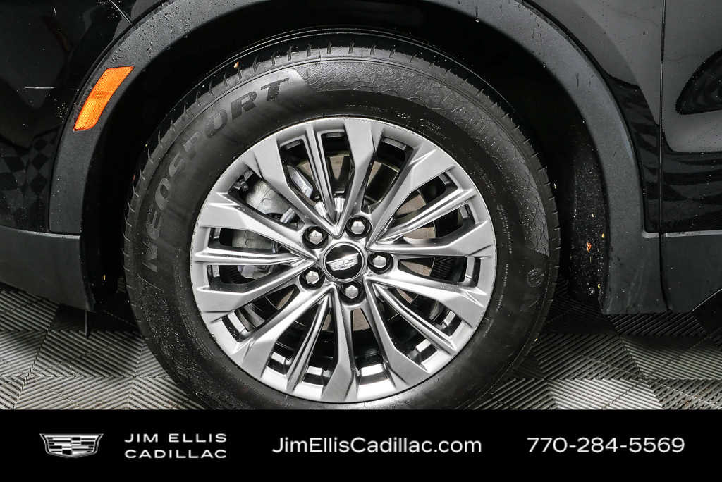 Used 2024 Cadillac XT4 Premium Luxury image 36