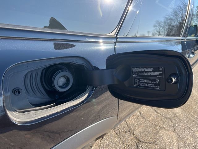 Certified 2025 Volvo V90 B6 Cross Country Ultra image 14