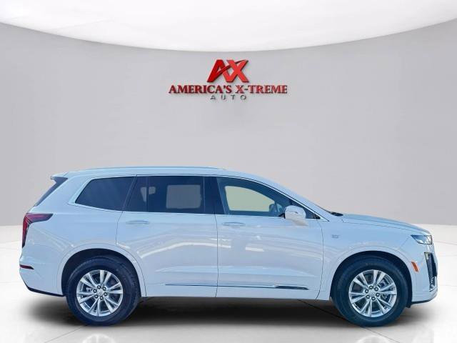 Used 2024 Cadillac XT6 Luxury w/ LPO, Floor Liner Package FWD image 6