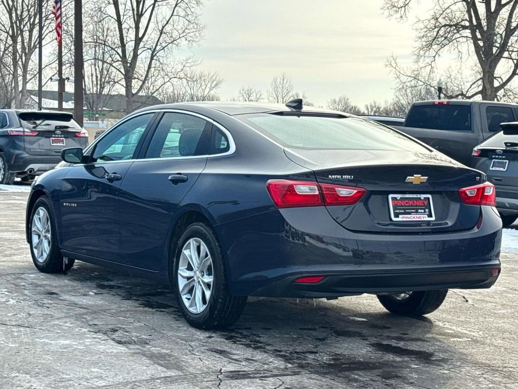 Used 2025 Chevrolet Malibu LT FWD image 9