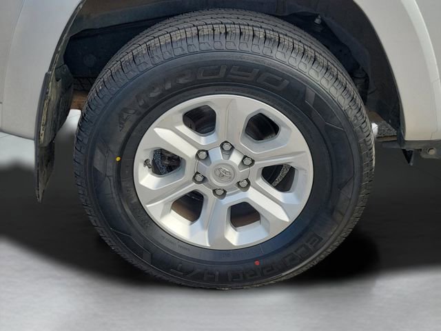 Used 2024 Toyota 4Runner SR5 image 31