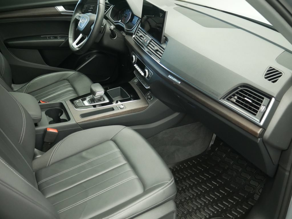 Certified 2023 Audi Q5 2.0T Premium w/ Convenience Package AWD/4WD image 26