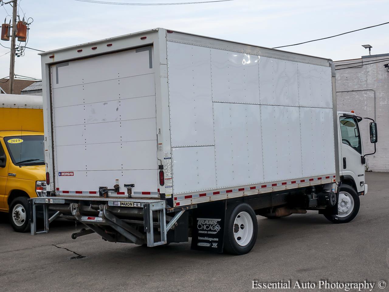 Used 2018 Isuzu NPR RWD image 6