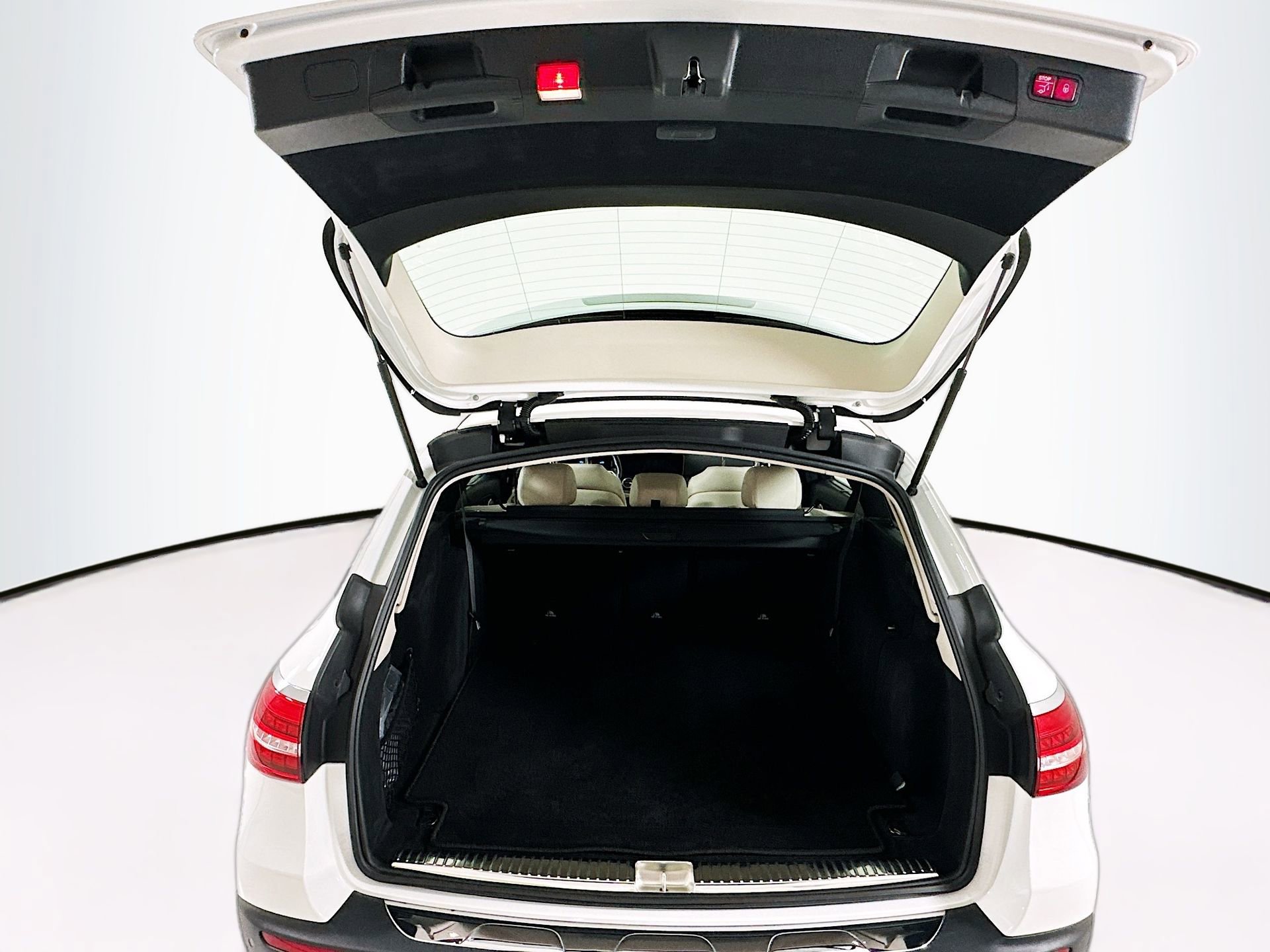 Certified 2022 Mercedes-Benz E 450 4MATIC All-Terrain Wagon image 30
