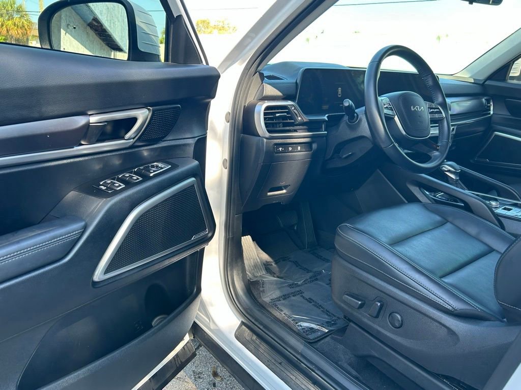 Used 2024 Kia Telluride S image 15