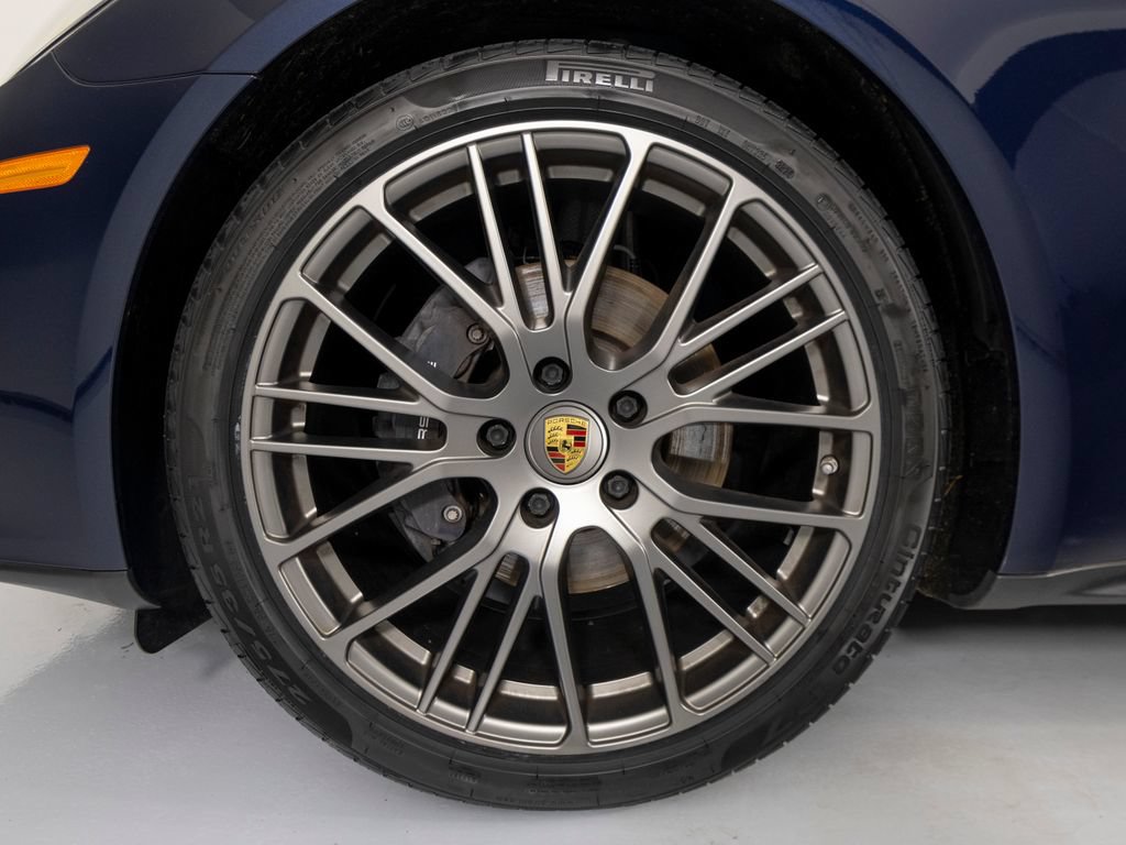 Certified 2023 Porsche Panamera 4 Platinum Edition AWD/4WD image 15