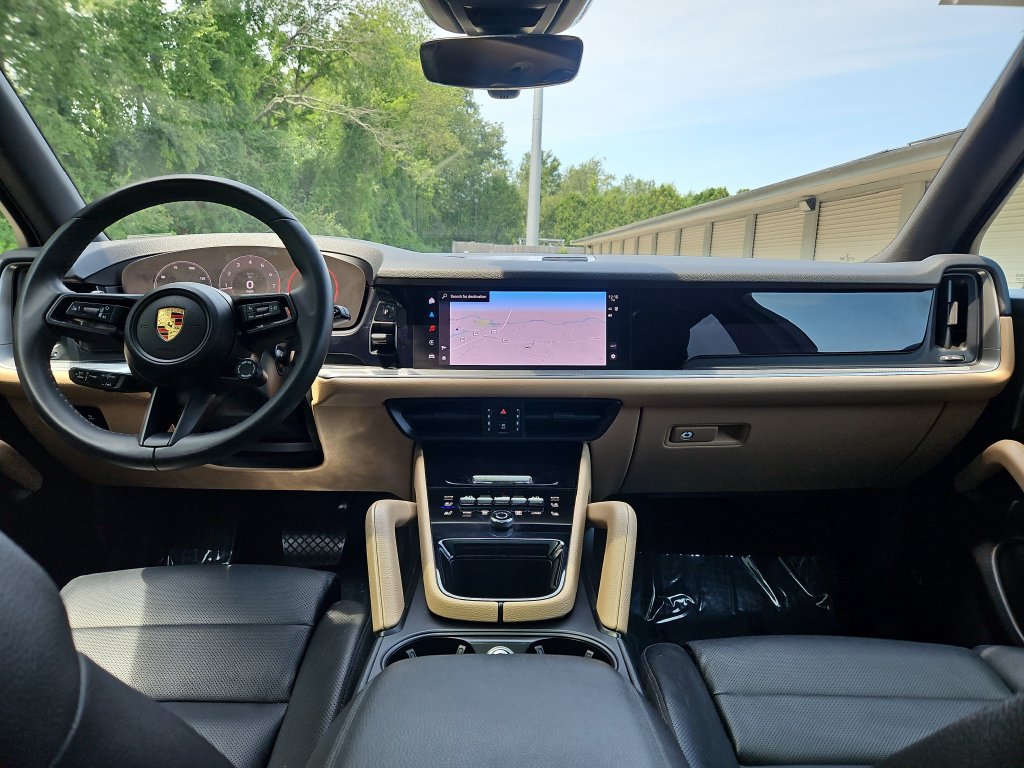 Certified 2024 Porsche Cayenne AWD/4WD image 12