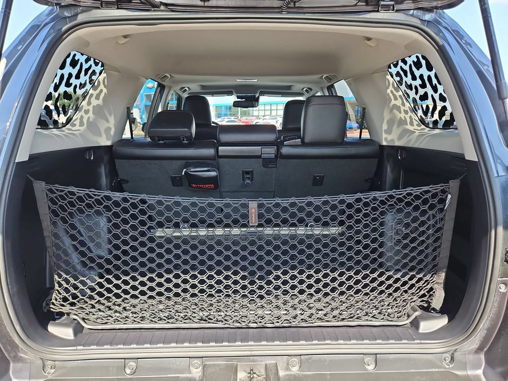Used 2021 Toyota 4Runner Venture w/ Moonroof Package AWD/4WD image 26
