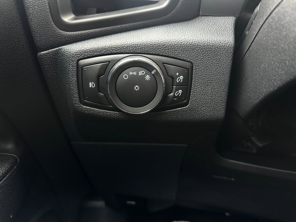 Used 2022 Ford EcoSport Titanium image 18