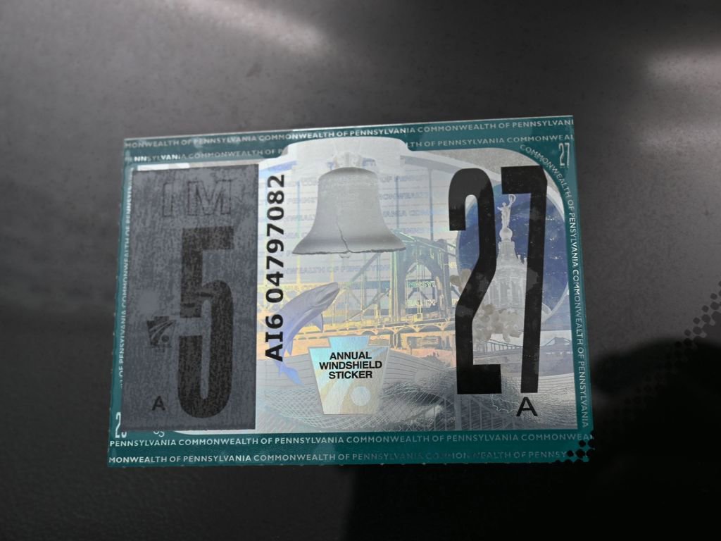 Used 2024 Chevrolet Equinox EV RS FWD image 9