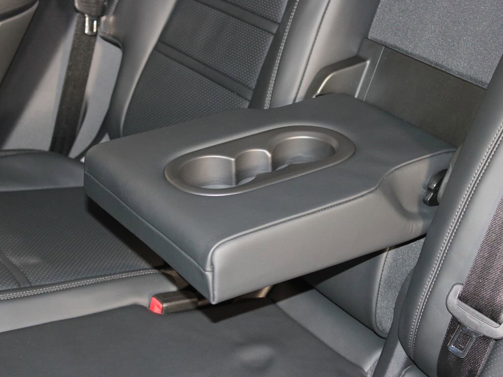 Used 2026 Porsche Cayenne Coupe image 34