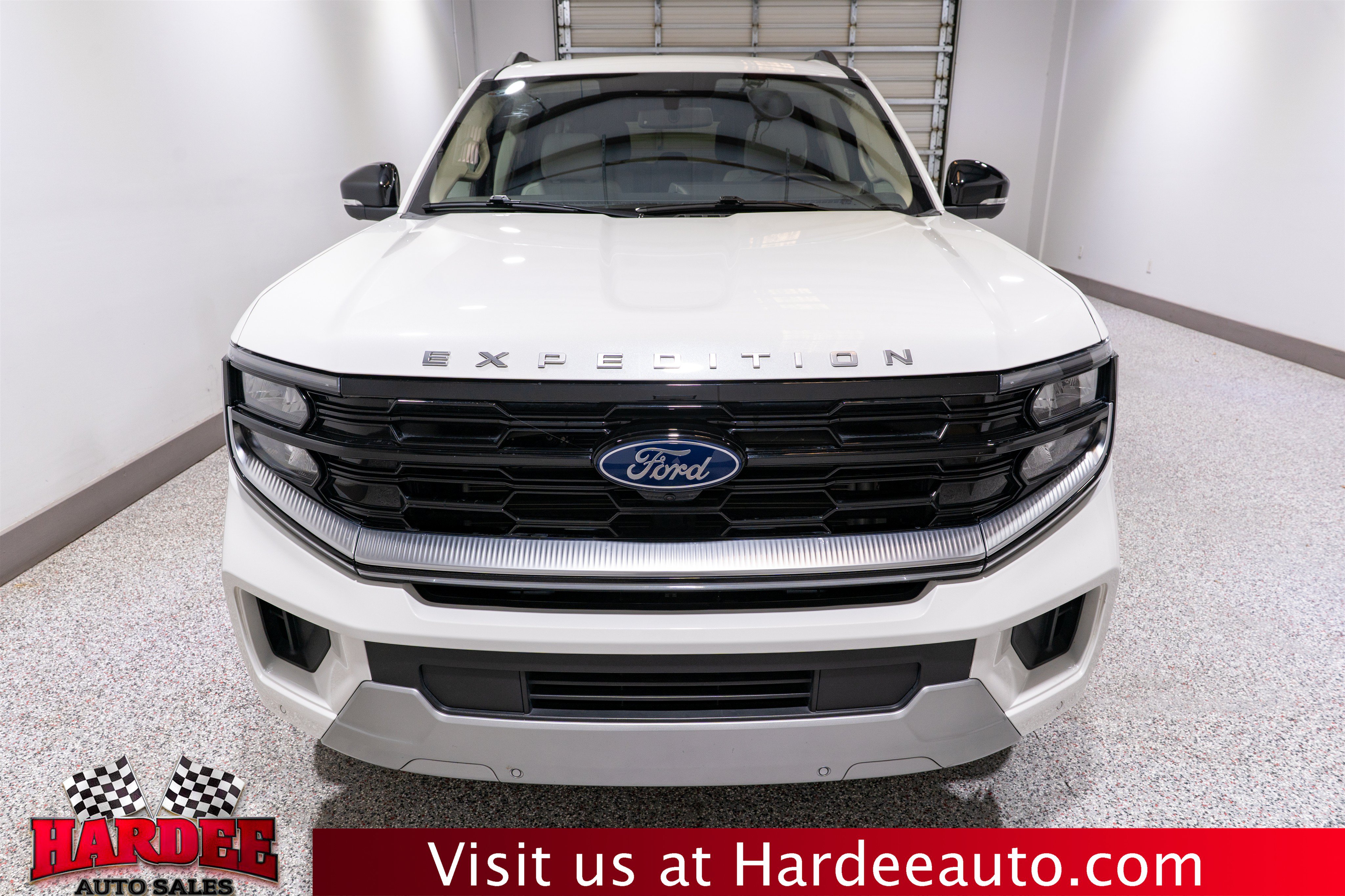 Used 2025 Ford Expedition Max Platinum w/ Platinum Ultimate Package AWD/4WD image 7