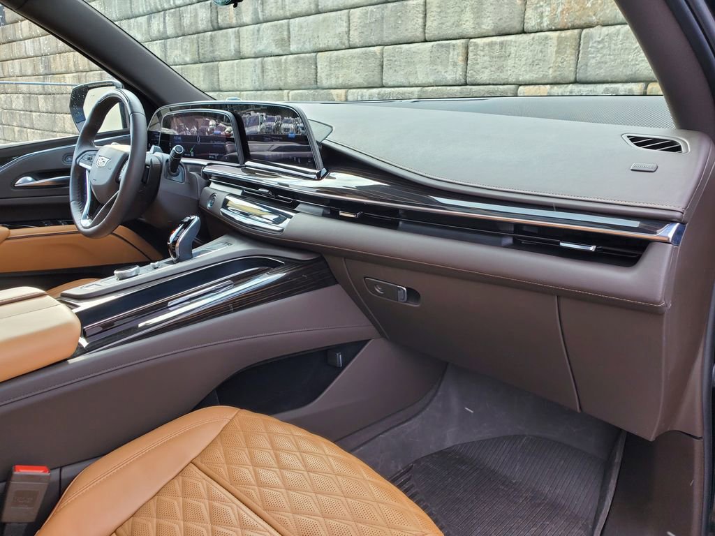 Used 2024 Cadillac Escalade Sport w/ LPO, ONYX Package image 35