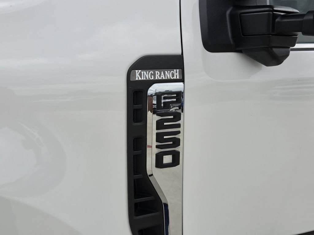 Used 2025 Ford F250 King Ranch AWD/4WD image 40