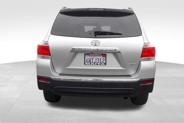 Used 2012 Toyota Highlander Limited w/ Tow Pkg image 4