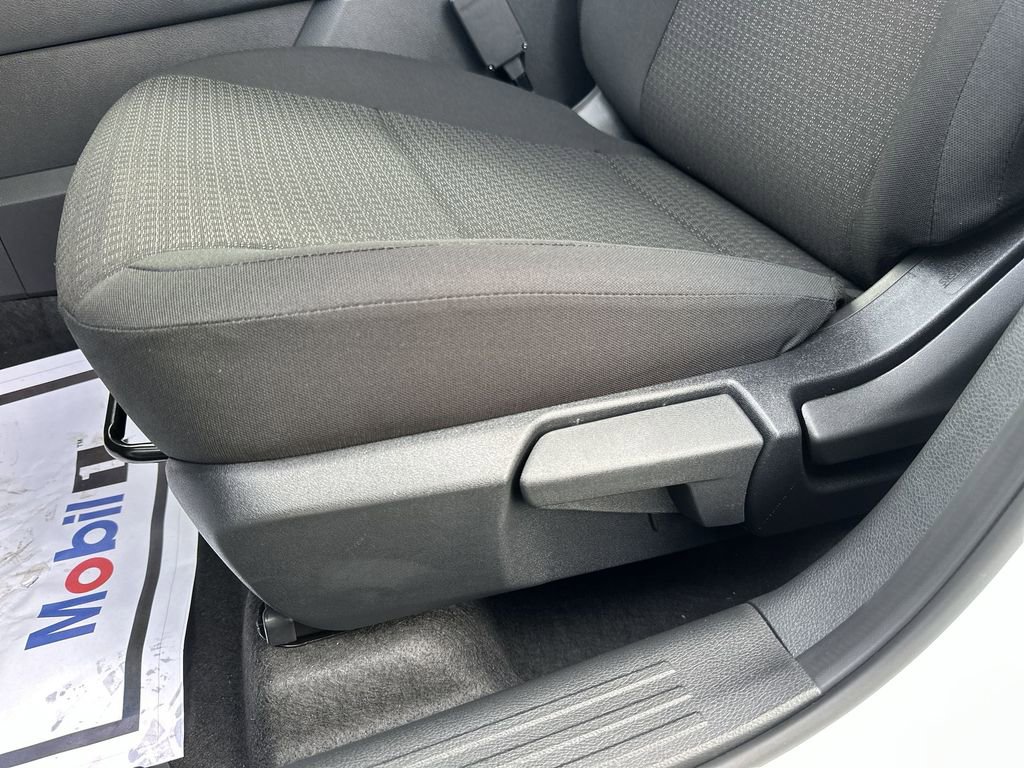 New 2026 Nissan Kicks S image 12