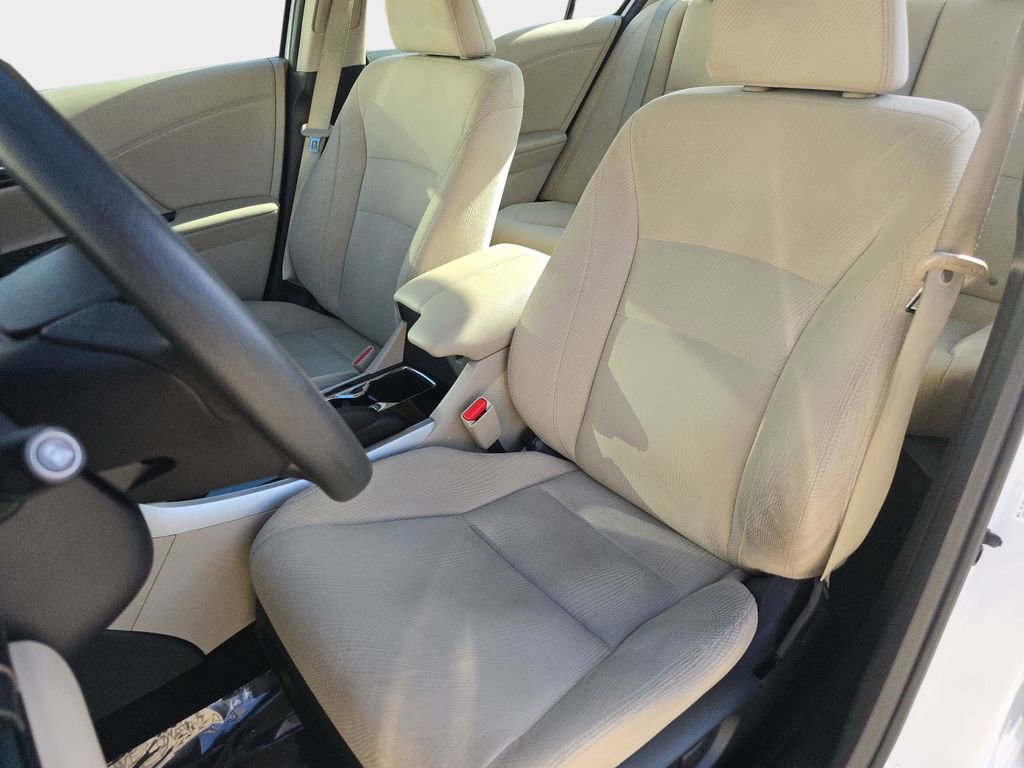 Used 2016 Honda Accord EX image 18