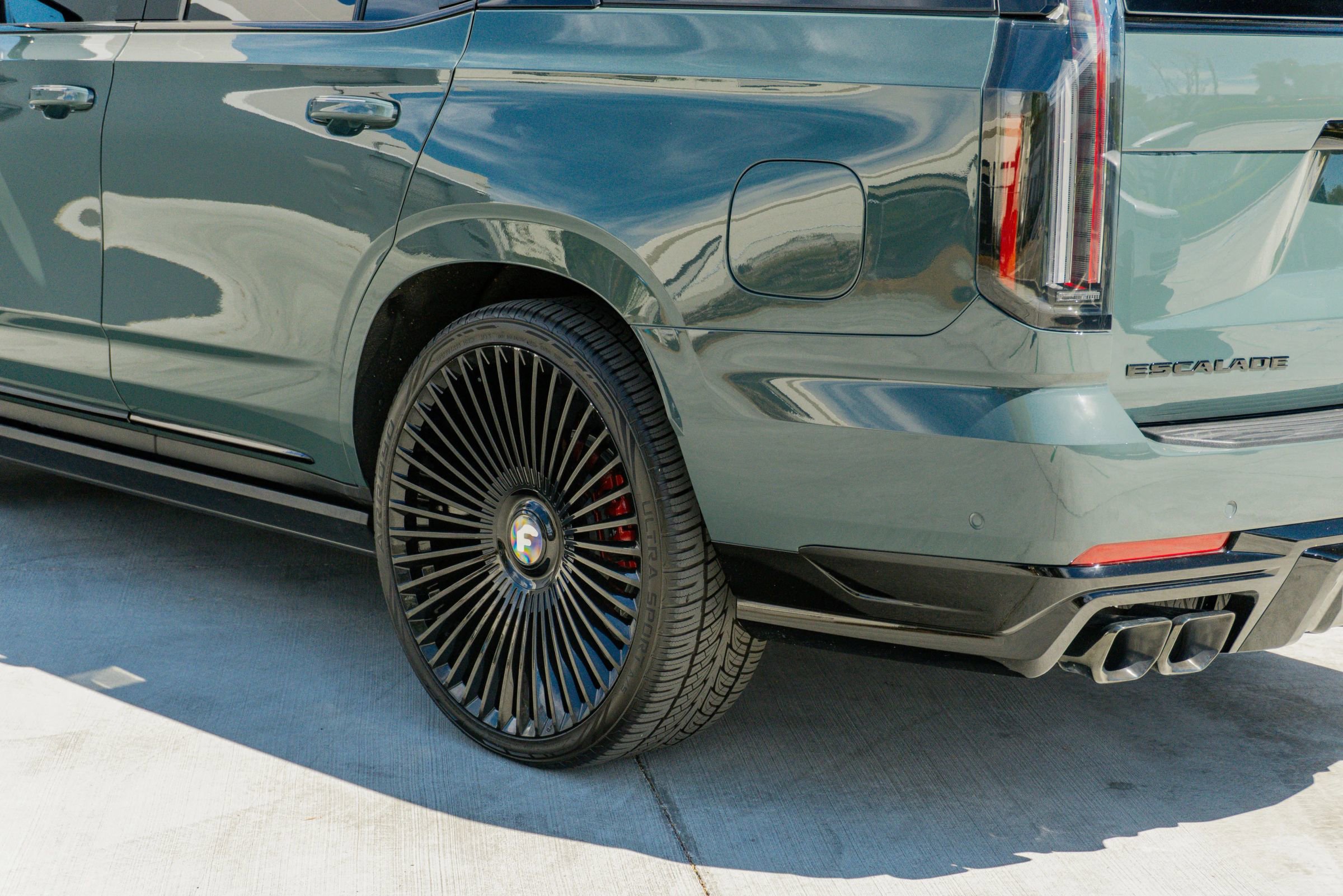 Used 2025 Cadillac Escalade V w/ LPO, ONYX Package AWD/4WD image 48