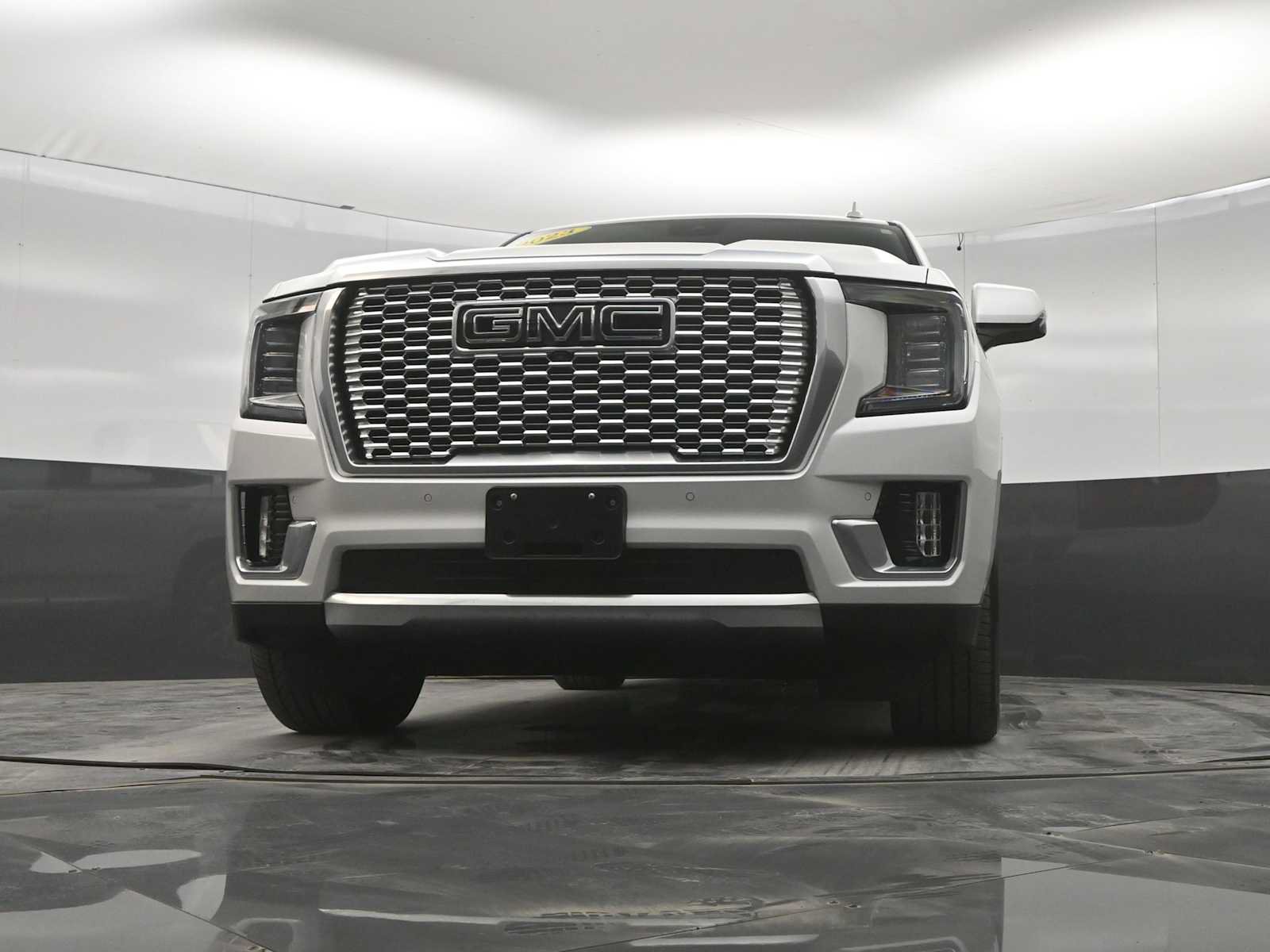 Used 2023 GMC Yukon Denali w/ Denali Reserve Package AWD/4WD image 39