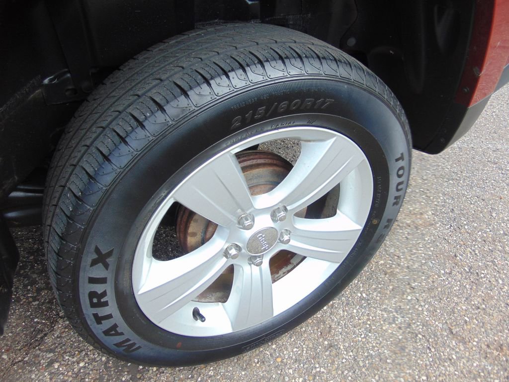 Used 2014 Jeep Patriot Latitude image 25