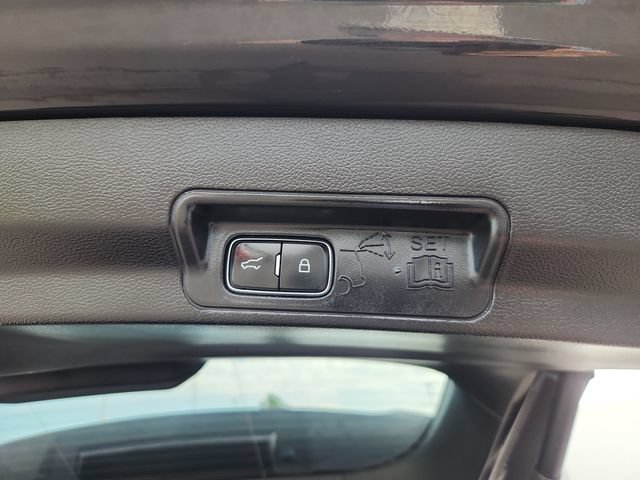 Used 2020 Ford Explorer XLT w/ Comfort Package AWD/4WD image 34