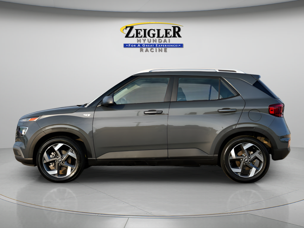 Certified 2026 Hyundai Venue SEL FWD image 4