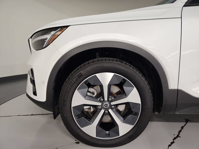 Certified 2026 Volvo XC40 B5 Plus AWD/4WD image 10