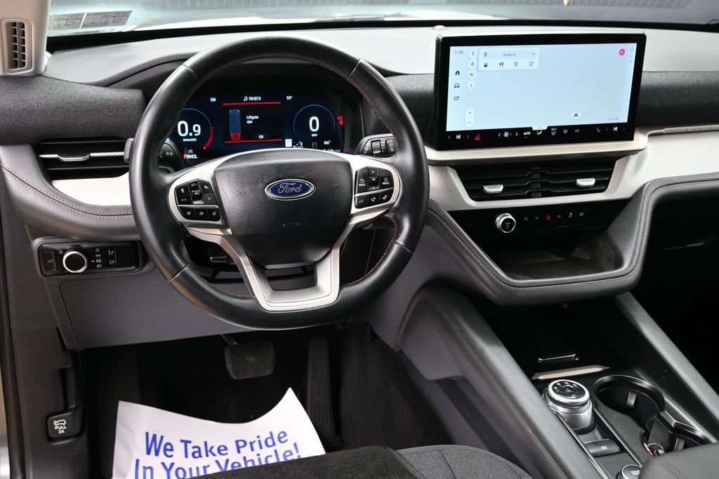 Used 2025 Ford Explorer Active RWD image 34