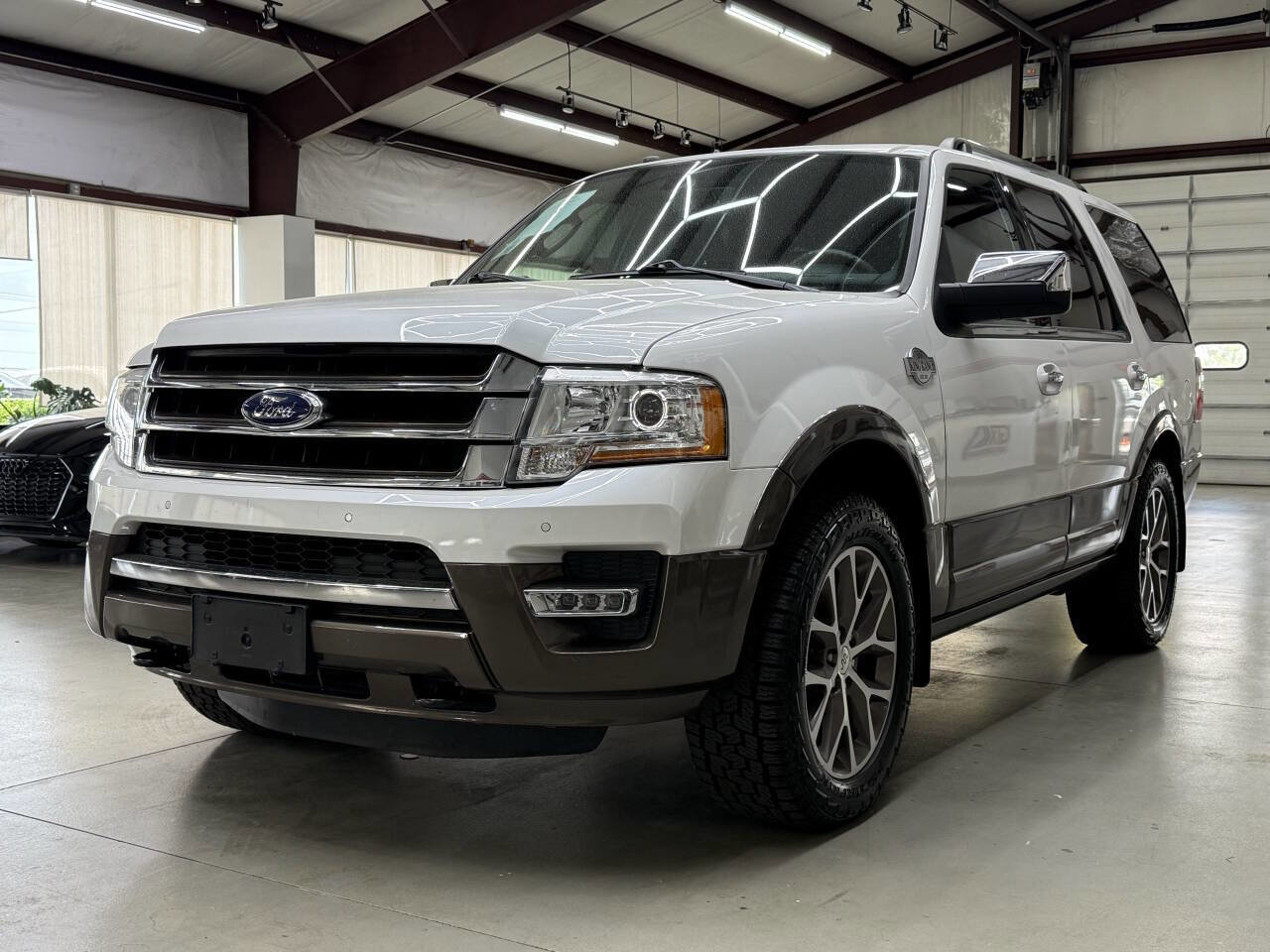 Used 2016 Ford Expedition King Ranch AWD/4WD image 4